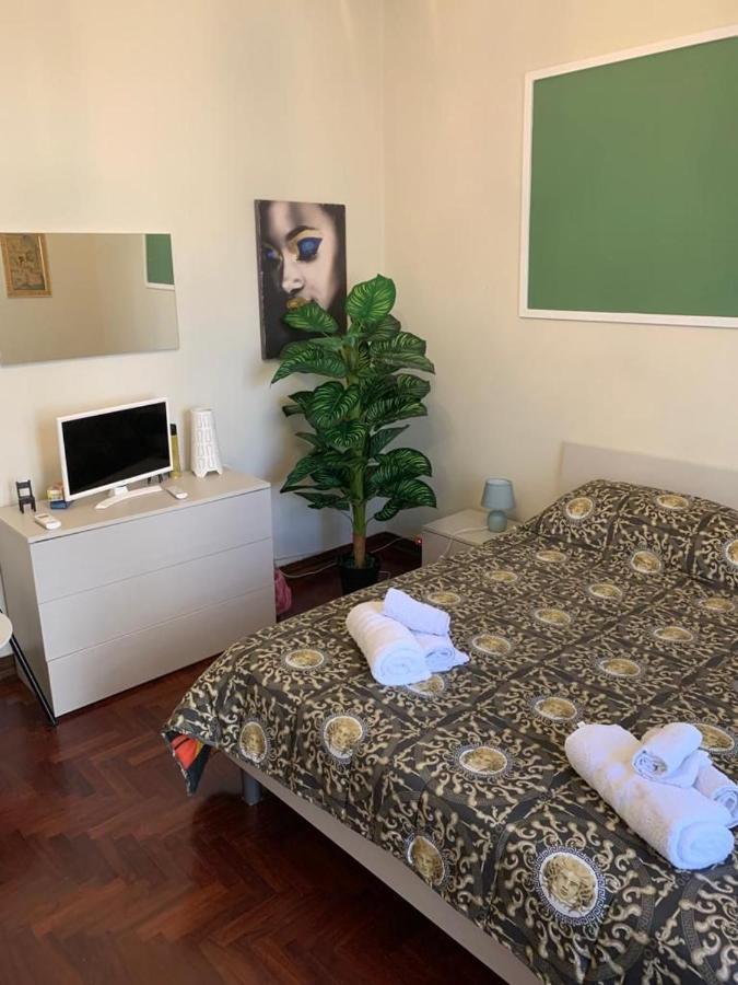Apartament Dimora Di Maury A Due Passi Dai Trasporti E Da Ballaro Παλέρμο Εξωτερικό φωτογραφία